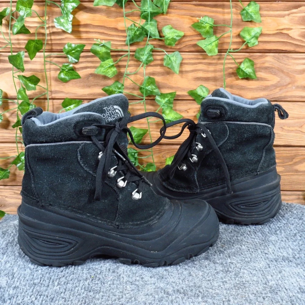 The North Face Chilkat Lace II Kids Snow Boot Size 2 Winter Waterproof Black